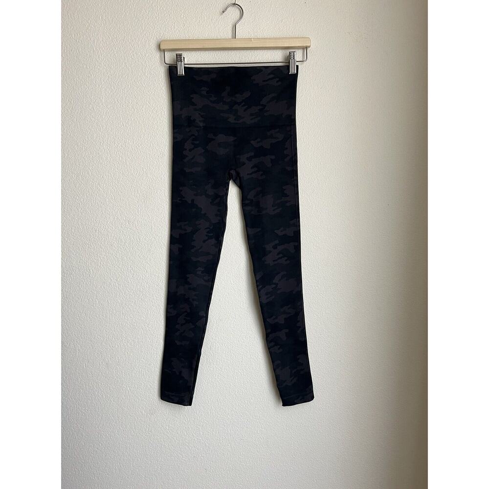 SPANX Look At Me Now Camo Seamless leggings - Picture 3 of 7
